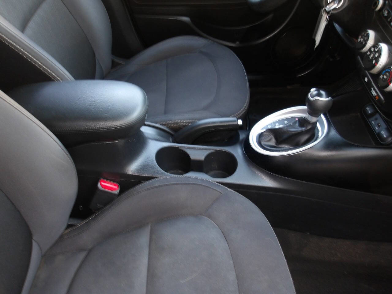 Used 2015 Kia Soul Base 4dr Crossover 6A image 16