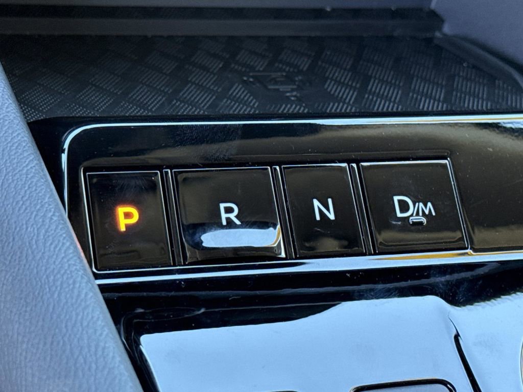 Certified 2025 Nissan Murano SV image 38