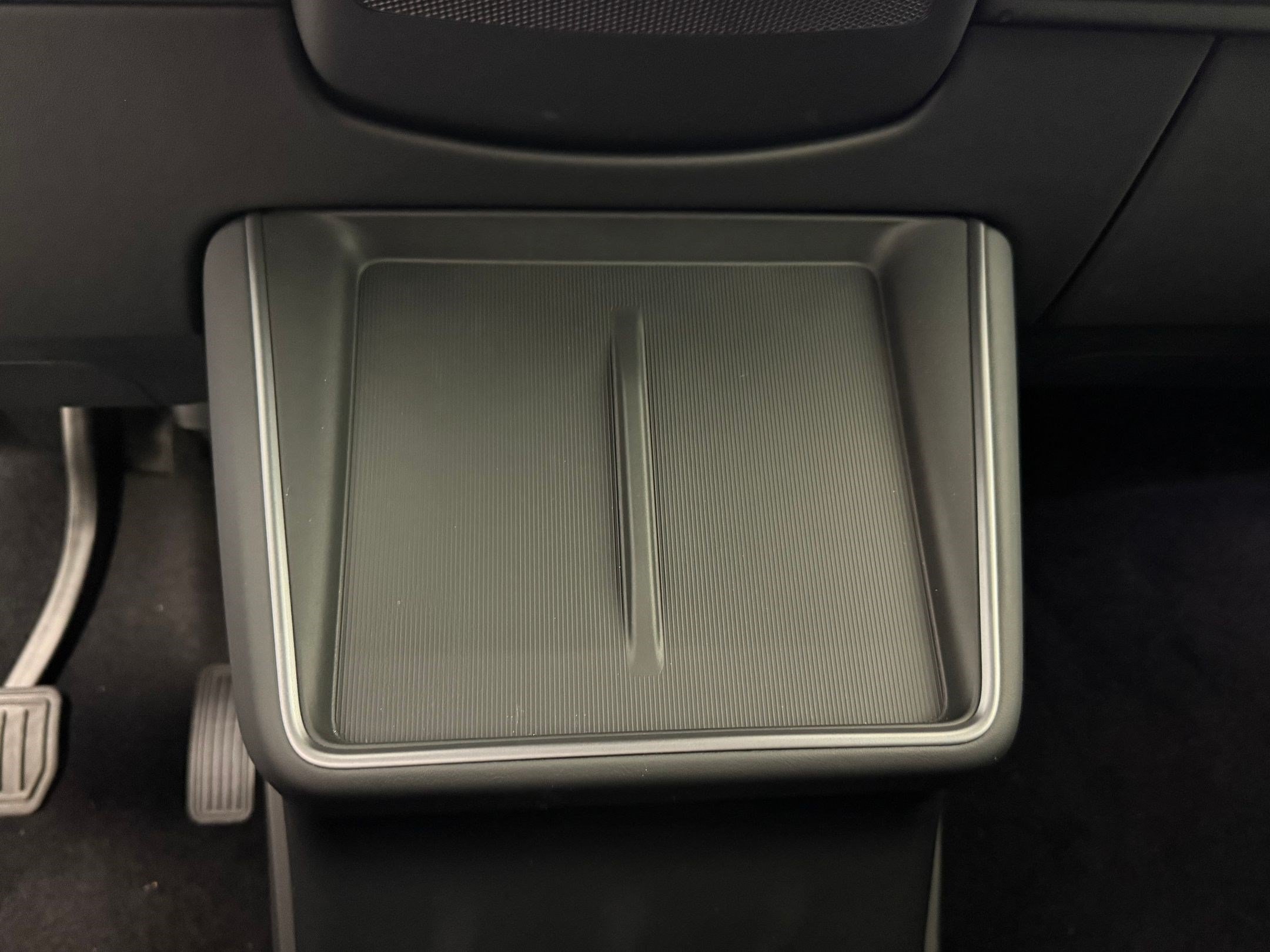 Used 2026 Tesla Model Y 2WD image 29