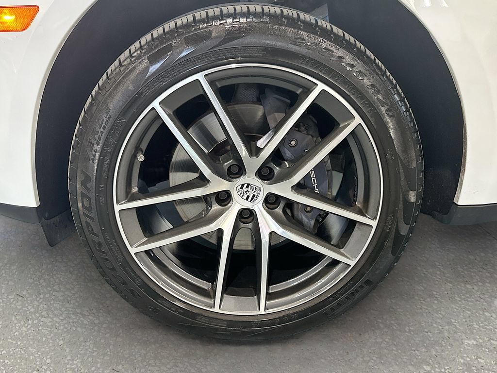 Used 2024 Porsche Macan AWD/4WD image 32