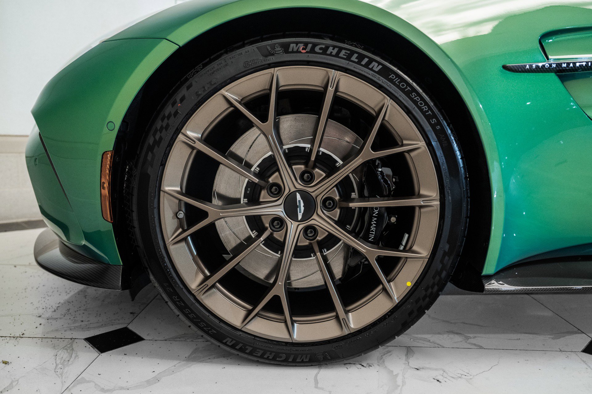 New 2026 Aston Martin V8 Vantage Roadster image 4