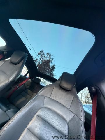 Used 2022 Porsche Taycan image 29