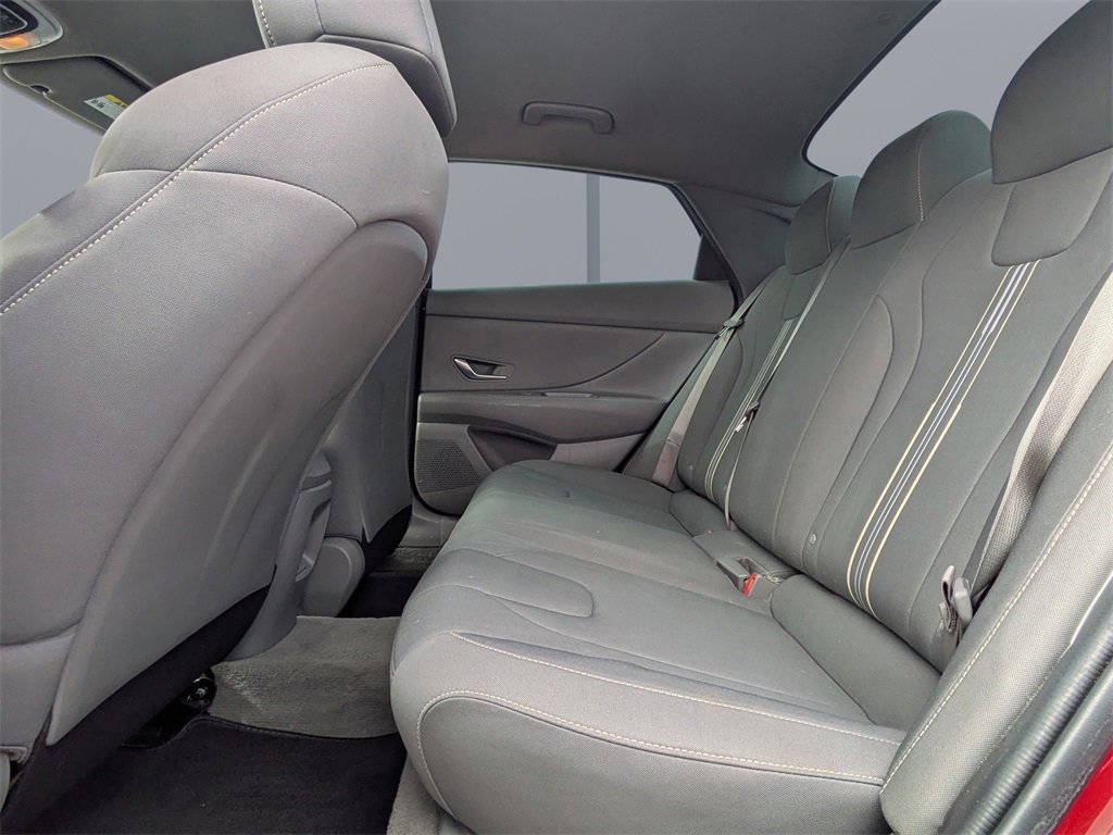 Used 2024 Hyundai Elantra SEL image 13