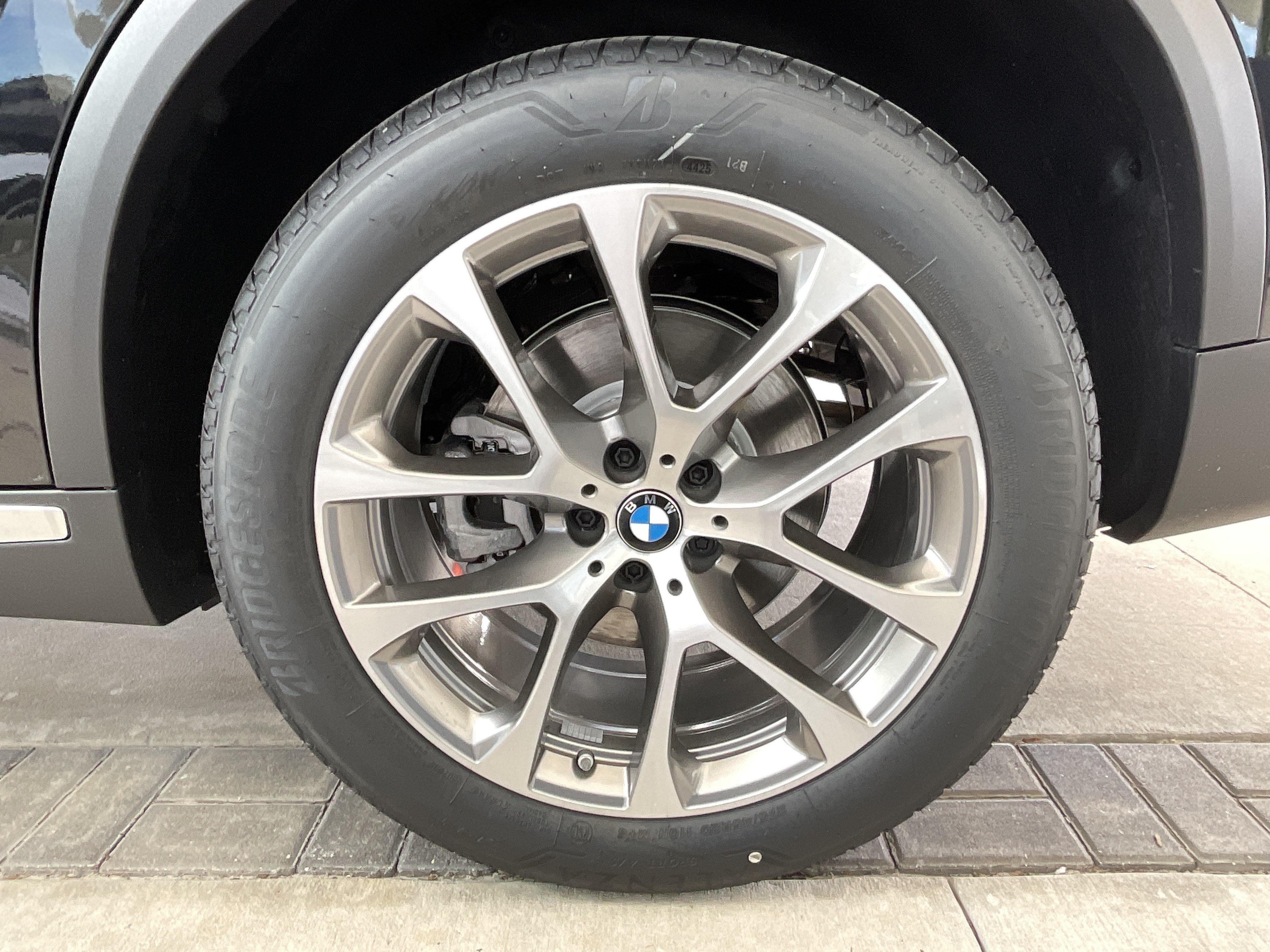 New 2026 BMW X5 xDrive40i w/ Climate Comfort Package AWD/4WD image 7