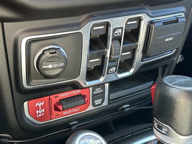 Used 2023 Jeep Gladiator Rubicon w/ Cold Weather Group AWD/4WD image 34