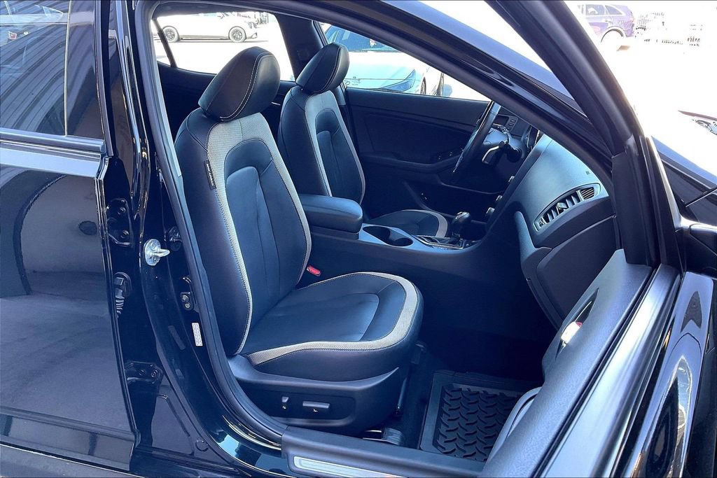 Used 2011 Kia Optima SX w/ Premium Touring Pkg FWD image 7