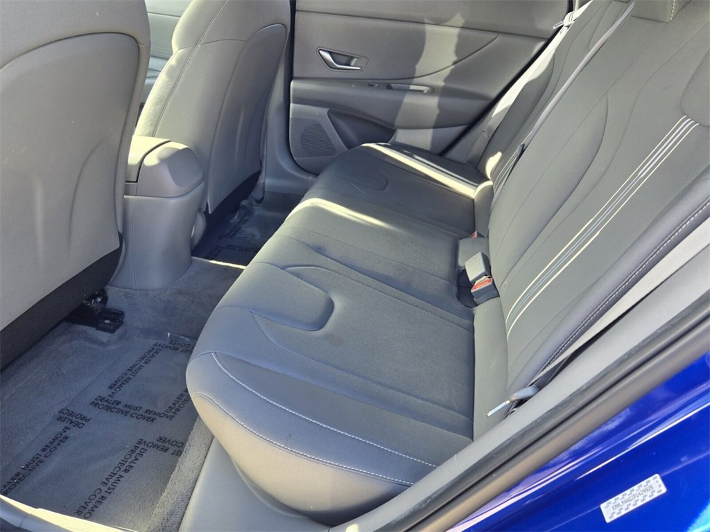 Certified 2023 Hyundai Elantra SEL image 11