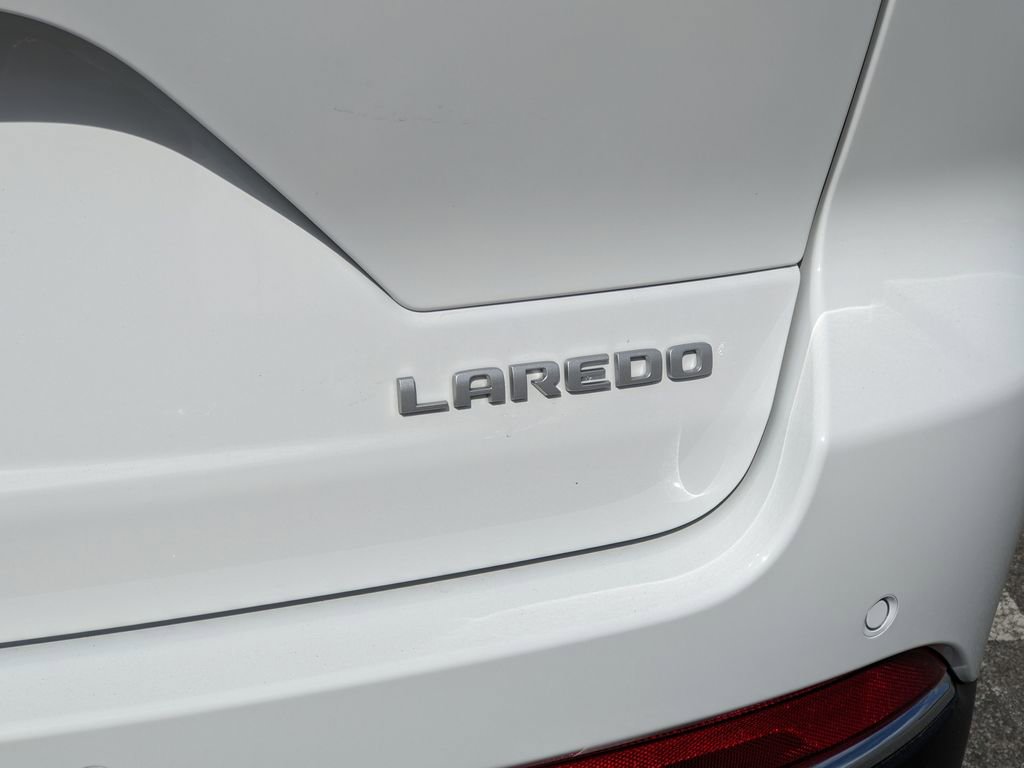 New 2026 Jeep Grand Cherokee Laredo w/ Trailer Tow Package RWD image 21