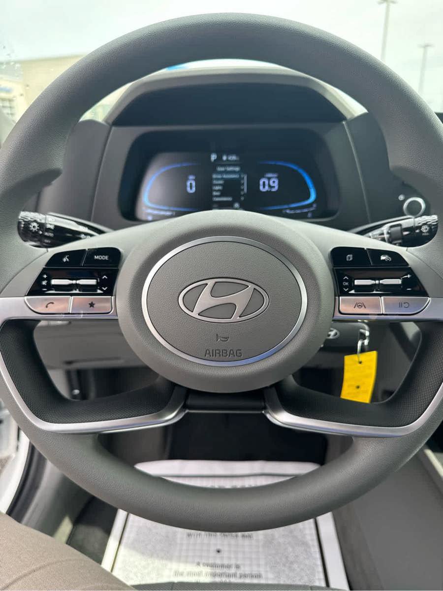 New 2026 Hyundai Elantra SE FWD image 33