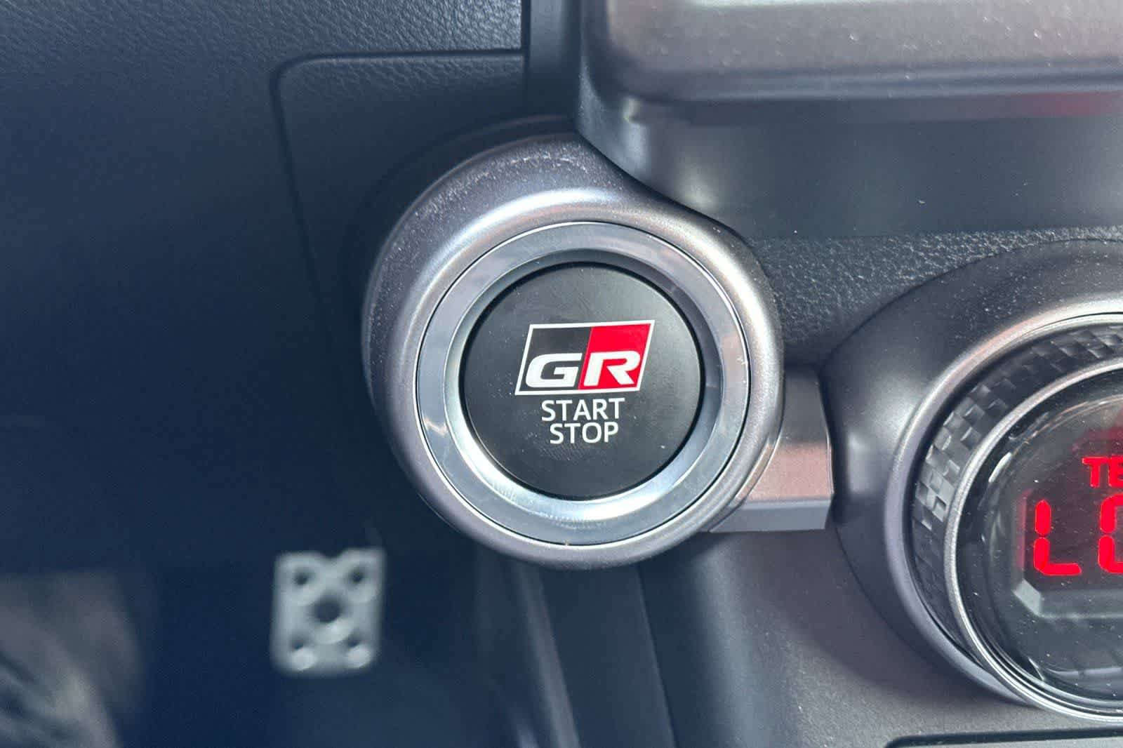 Used 2025 Toyota GR86 Premium RWD image 23