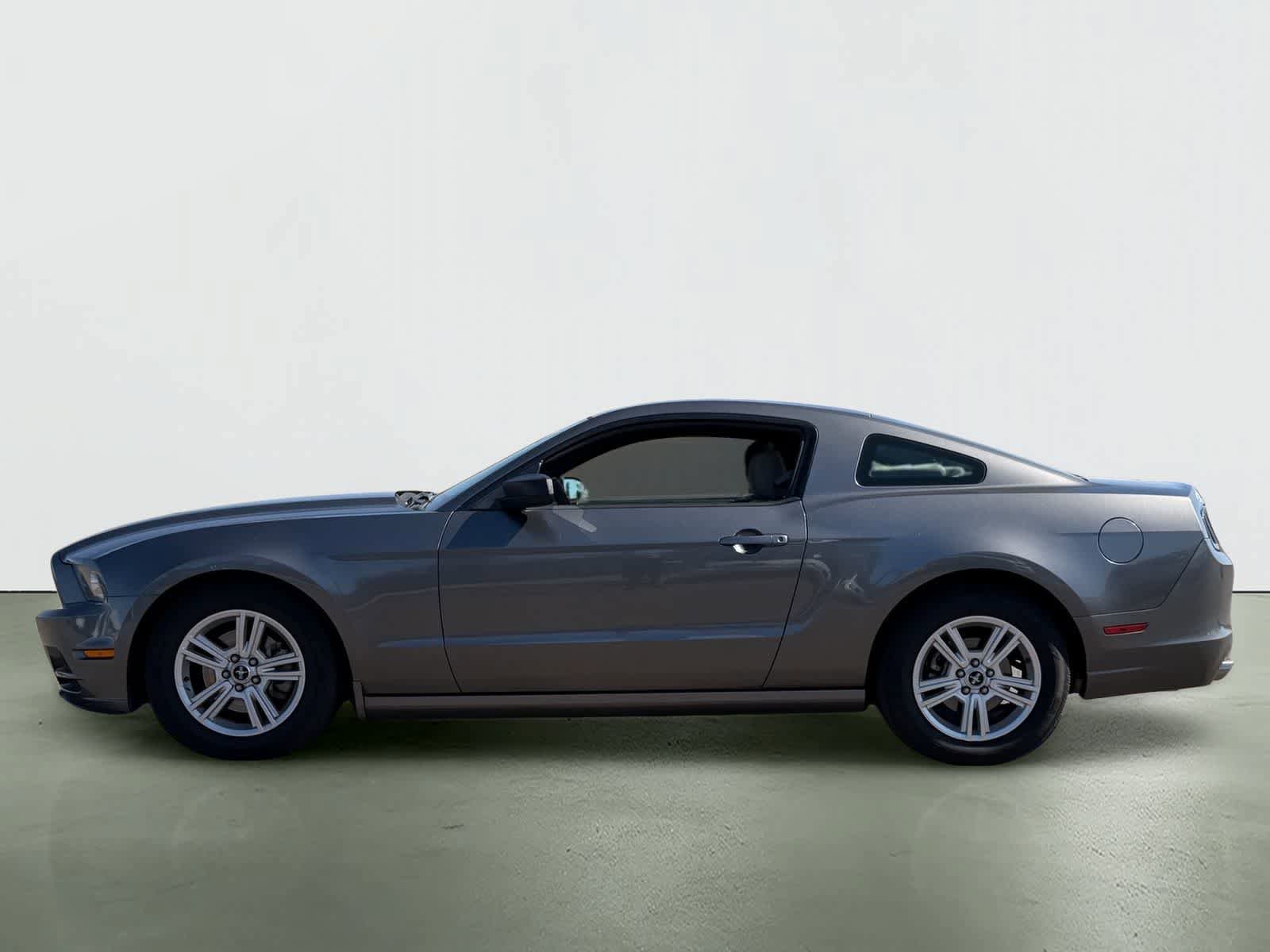 Used 2014 Ford Mustang Coupe w/ Equipment Group 102A RWD image 3
