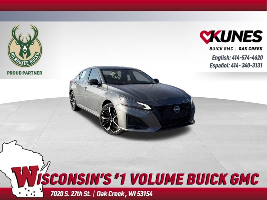 Used 2025 Nissan Altima 2.5 SR image 1