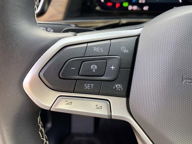 Used 2024 Volkswagen Atlas SE image 11