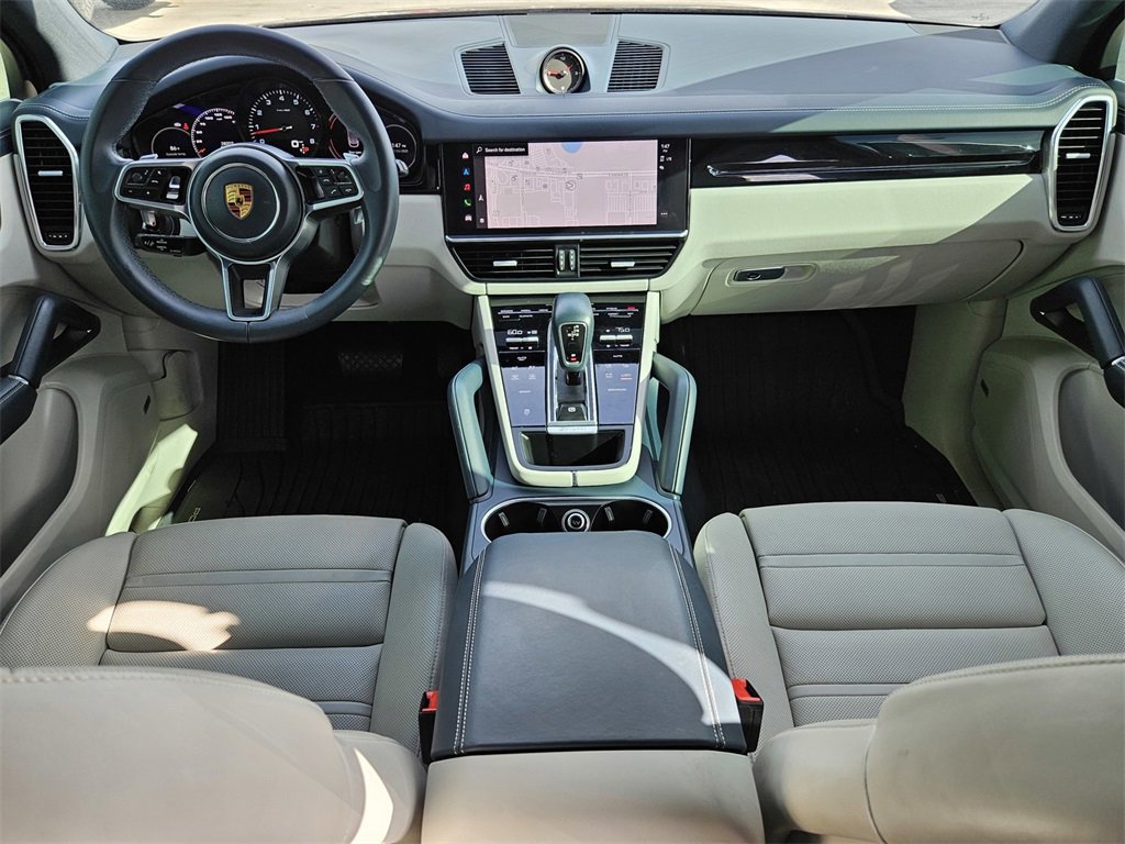 Used 2022 Porsche Cayenne image 40