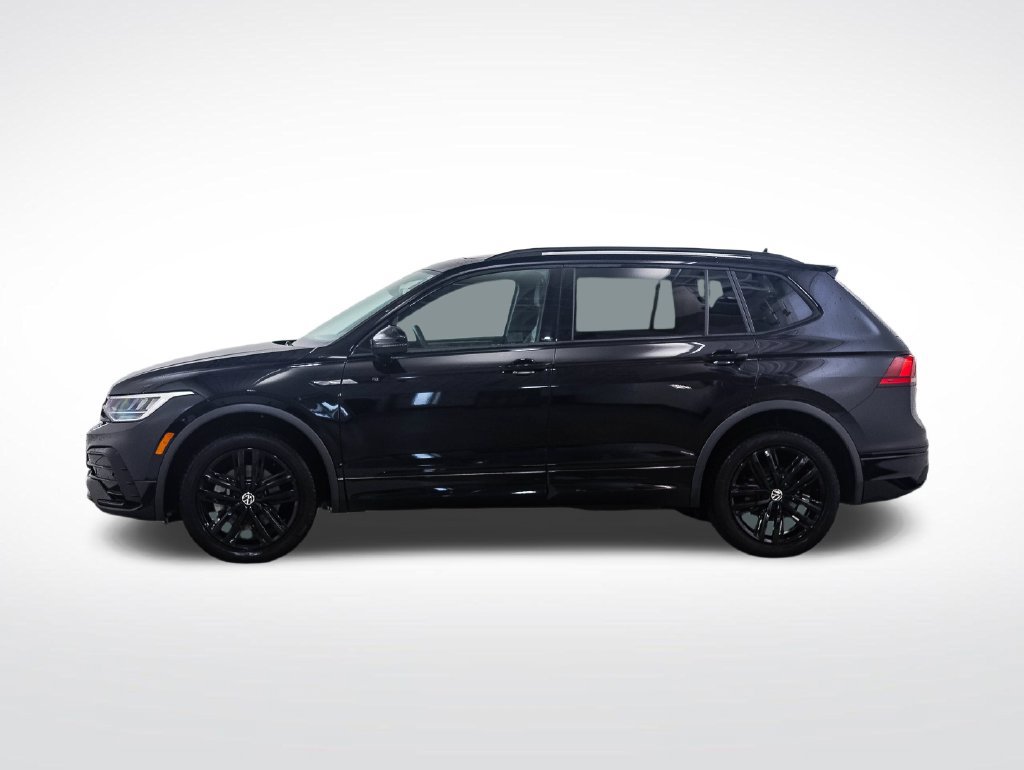 Used 2022 Volkswagen Tiguan SE R-Line AWD/4WD image 2