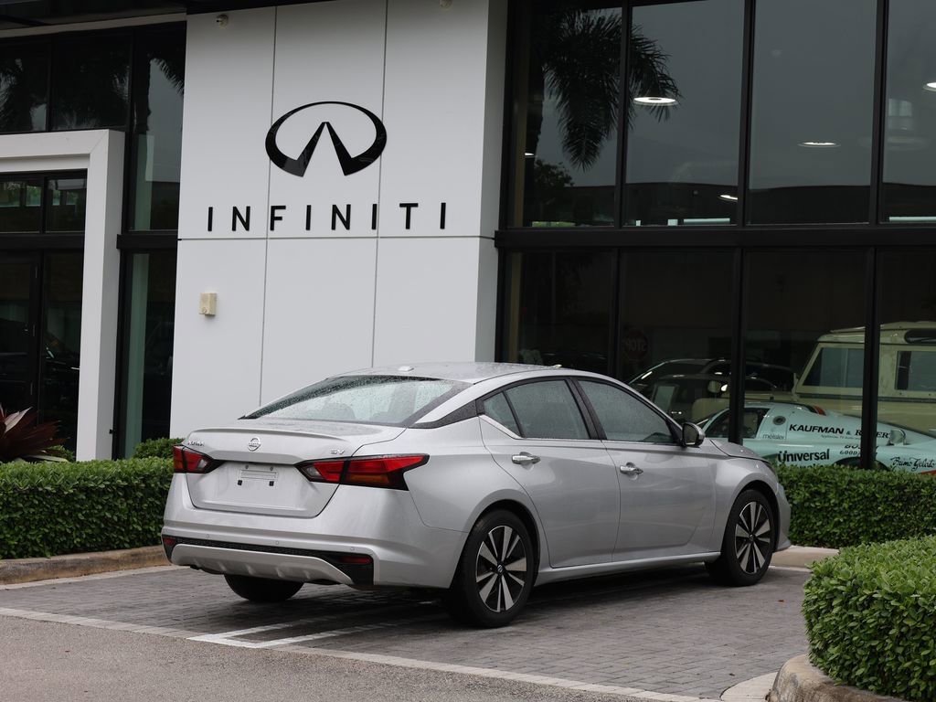 Used 2022 Nissan Altima 2.5 SV FWD image 4