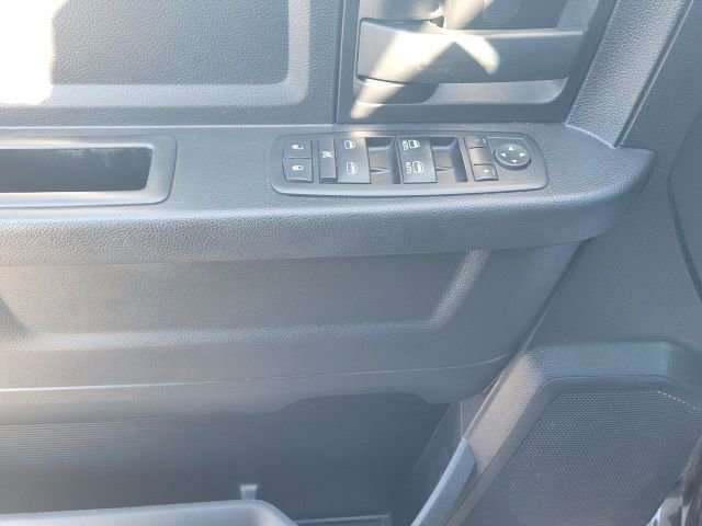 Used 2015 RAM 1500 Express image 32