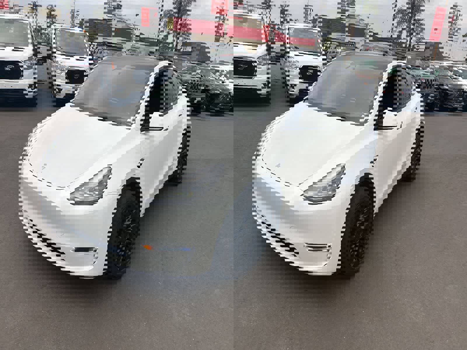 Used 2024 Tesla Model Y Long Range image 2