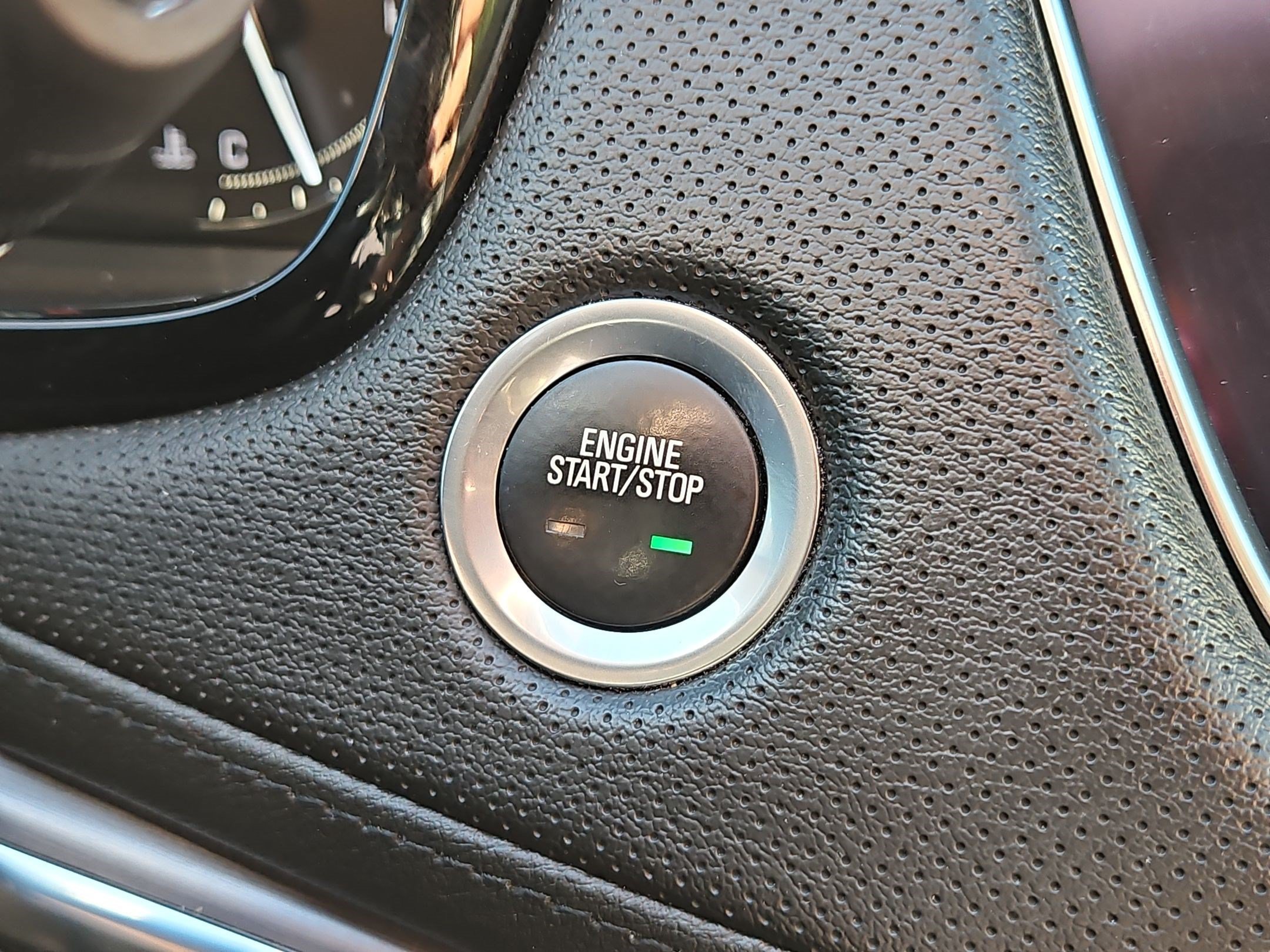 Certified 2018 Cadillac XT5 Luxury AWD/4WD image 18