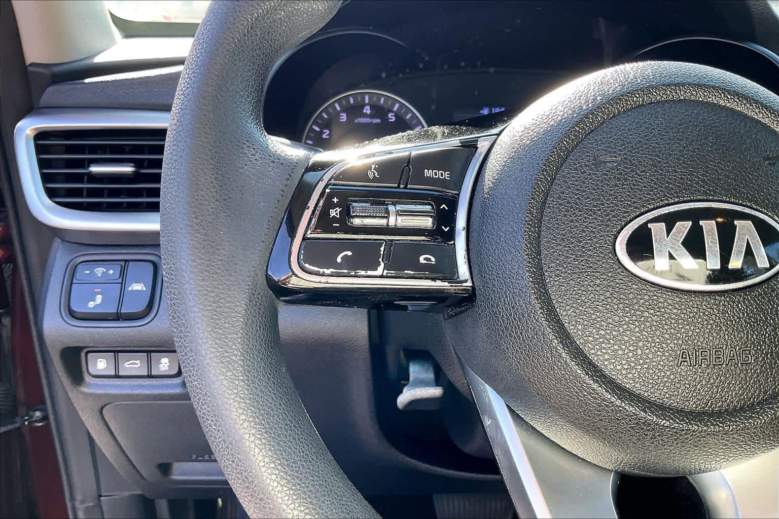 Used 2019 Kia Optima LX image 18
