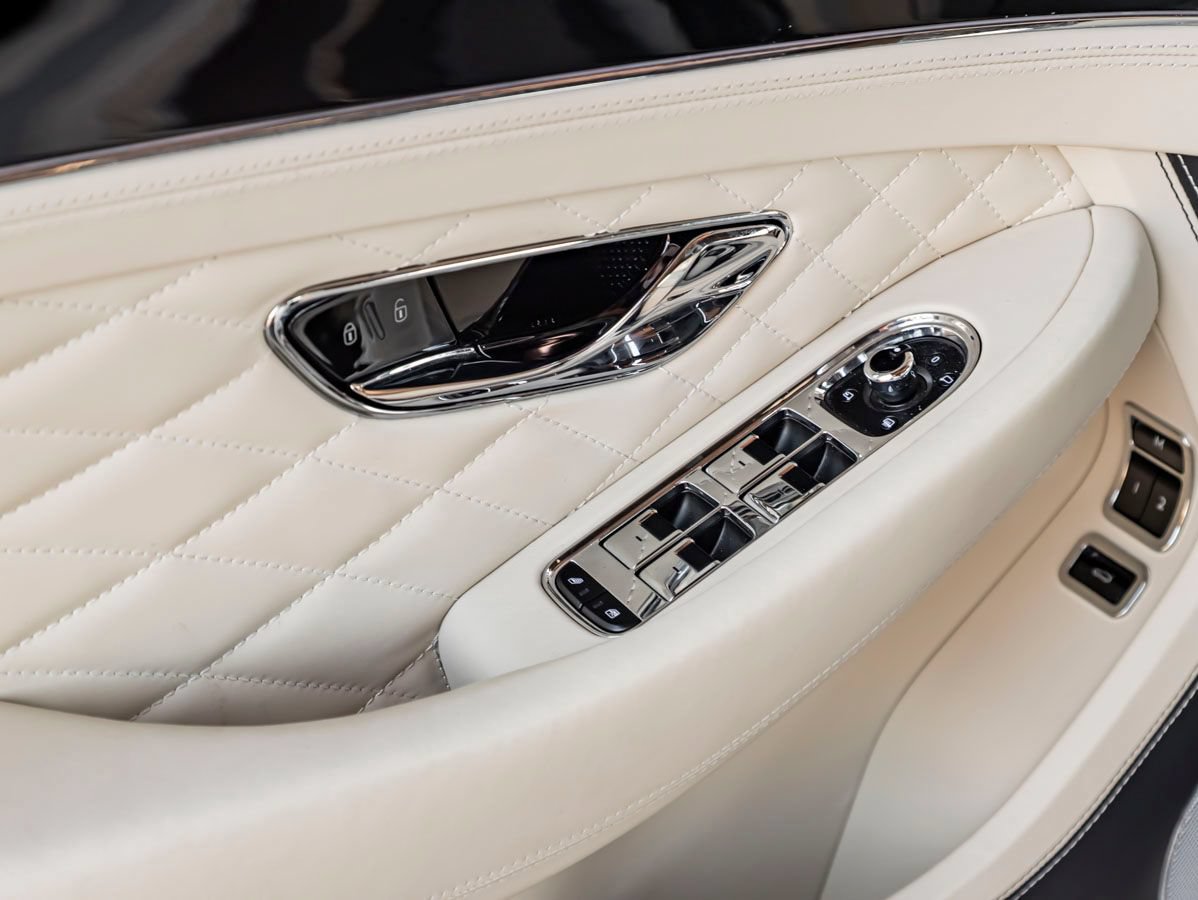 Used 2024 Bentley Continental GT Azure AWD/4WD image 27