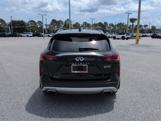 Used 2019 INFINITI QX50 Essential w/ Premium Heat Package FWD image 6