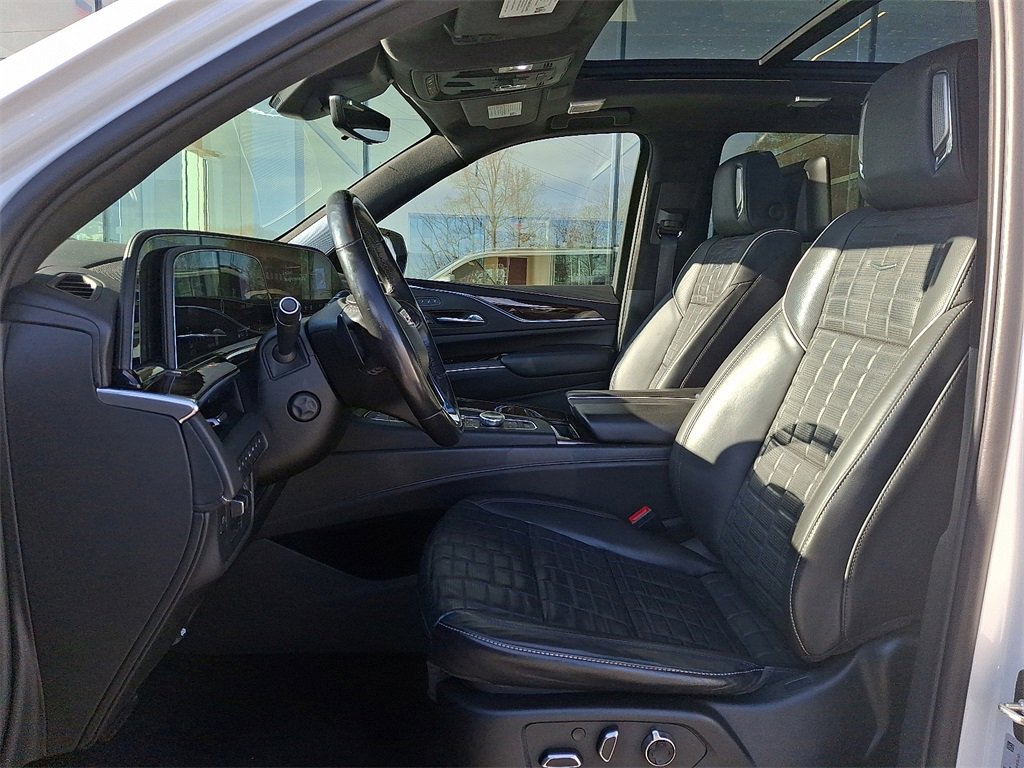 Used 2023 Cadillac Escalade ESV Sport Platinum image 12
