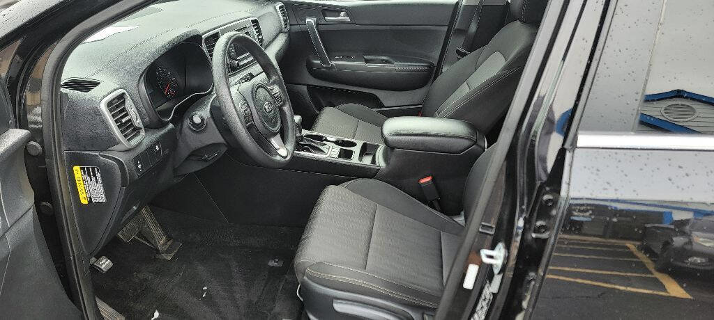 Used 2019 Kia Sportage LX AWD/4WD image 9