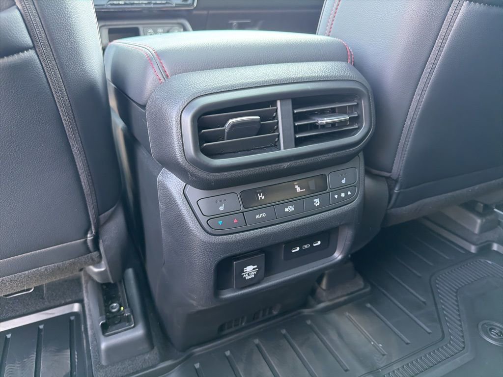 Certified 2025 Honda Pilot Black Edition image 37