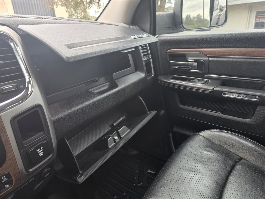 Used 2017 RAM 1500 Laramie w/ Convenience Group image 24