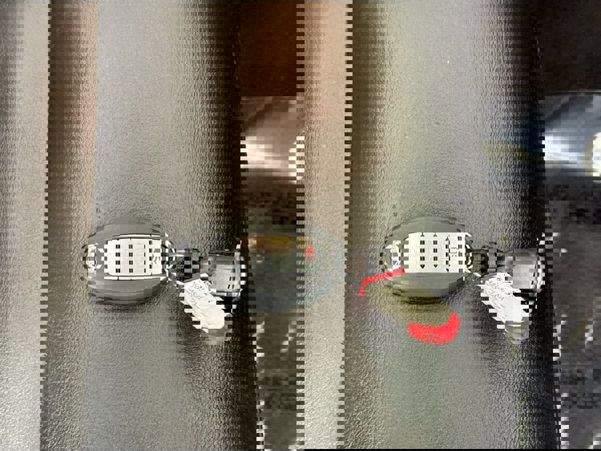 Used 2014 Nissan Armada Platinum image 44