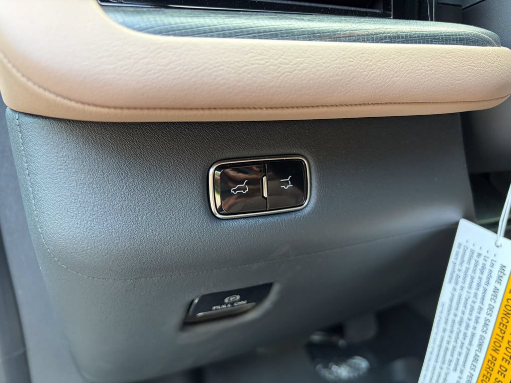 New 2027 Lincoln Navigator Black Label AWD/4WD image 14