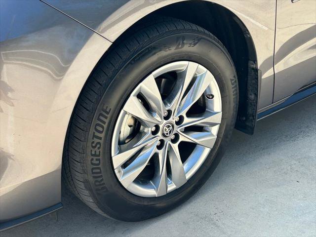 Certified 2023 Toyota Sienna Limited AWD/4WD image 9