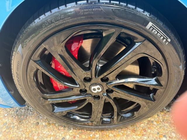 Used 2025 Bentley Flying Spur Plug-In Hybrid AWD/4WD image 45