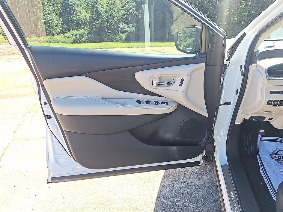 Used 2021 Nissan Murano Platinum w/ Cargo Package FWD image 9