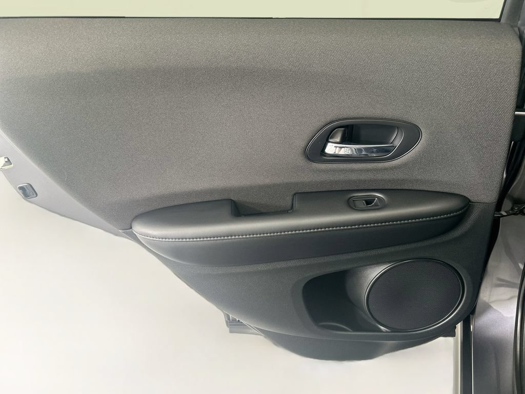 Used 2019 Honda HR-V LX image 24