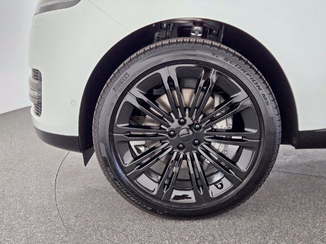 New 2026 Land Rover Range Rover SE AWD/4WD image 9