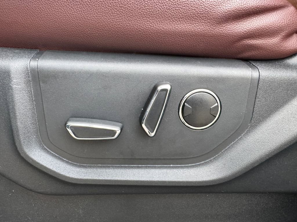Used 2023 Ford Expedition Limited AWD/4WD image 22