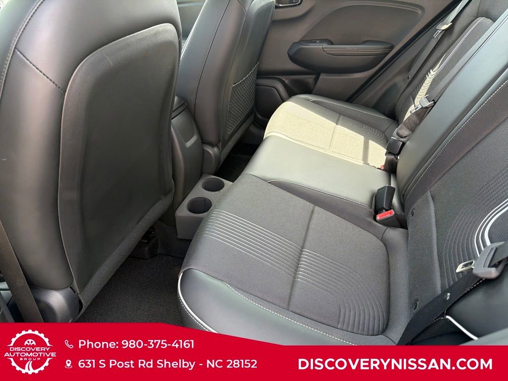 Used 2023 Hyundai Venue Limited image 29