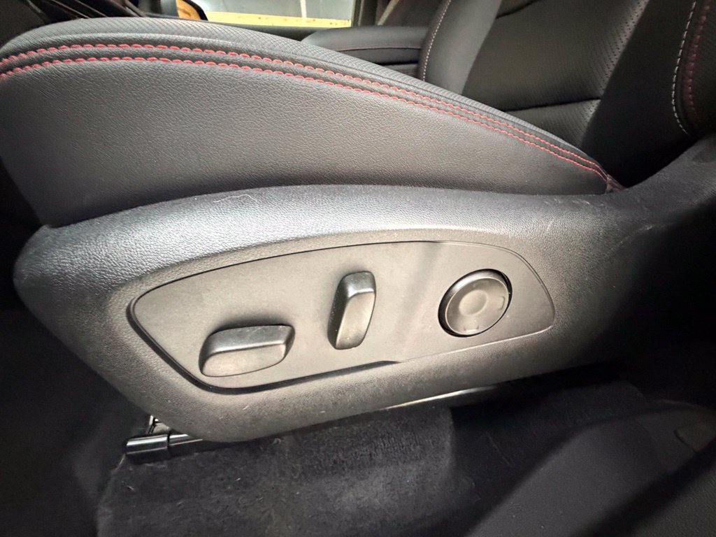 Used 2025 Chevrolet Traverse RS w/ LPO, Floor Liner Package AWD/4WD image 37