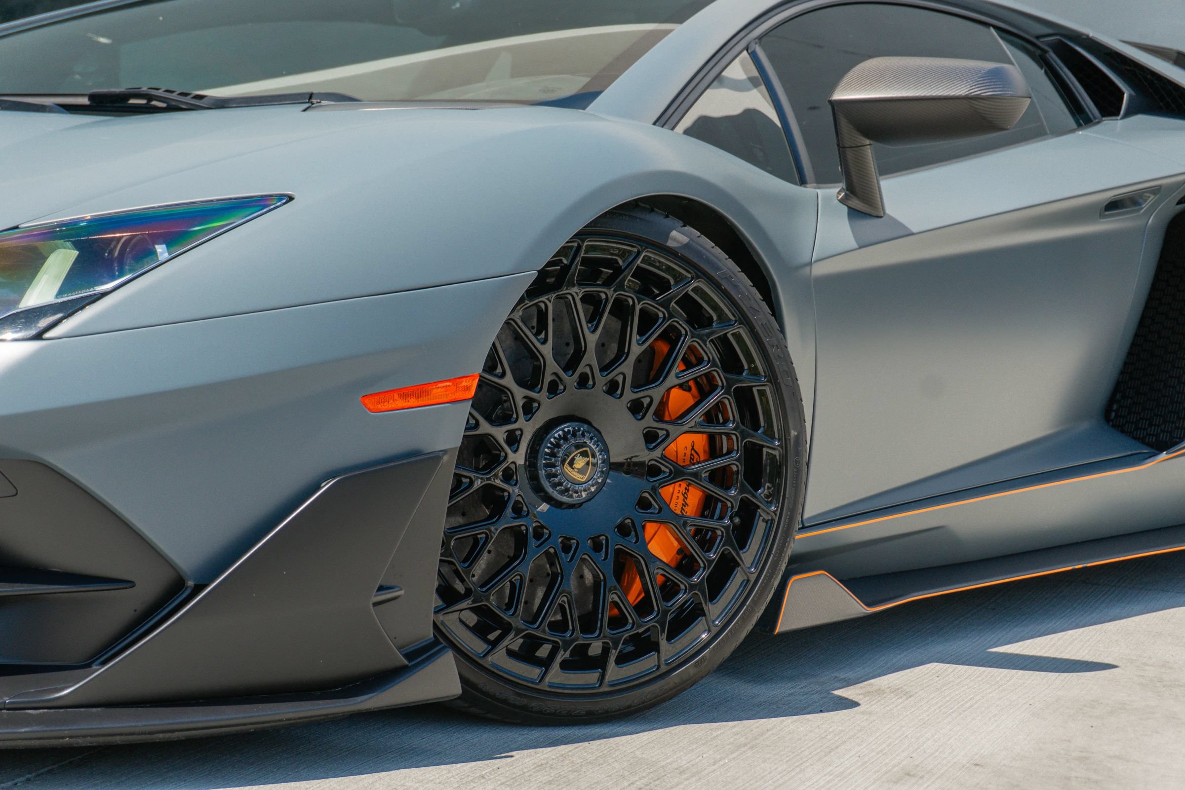 Used 2019 Lamborghini Aventador SVJ AWD/4WD image 25