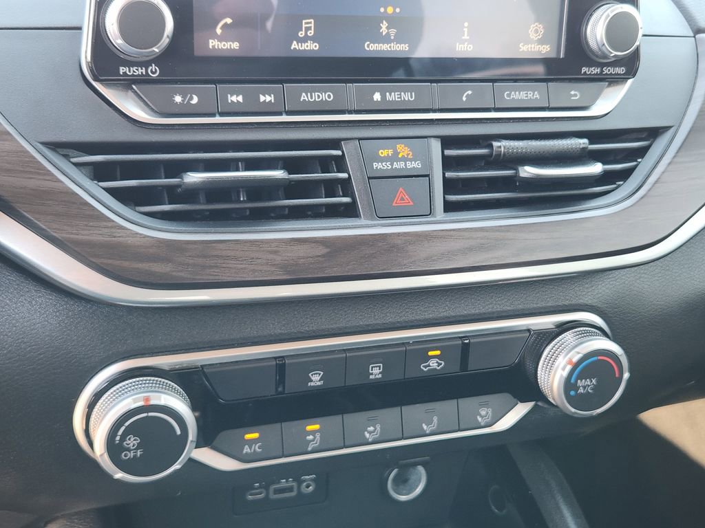 Used 2024 Nissan Altima 2.5 SV image 22