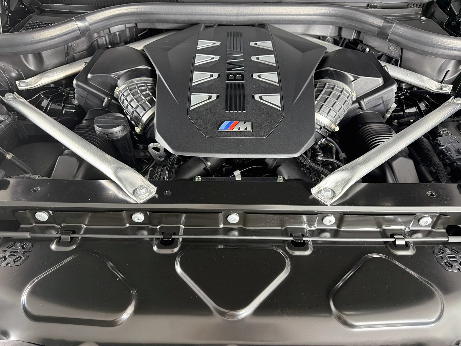 Used 2027 BMW X6 M60i AWD/4WD image 32