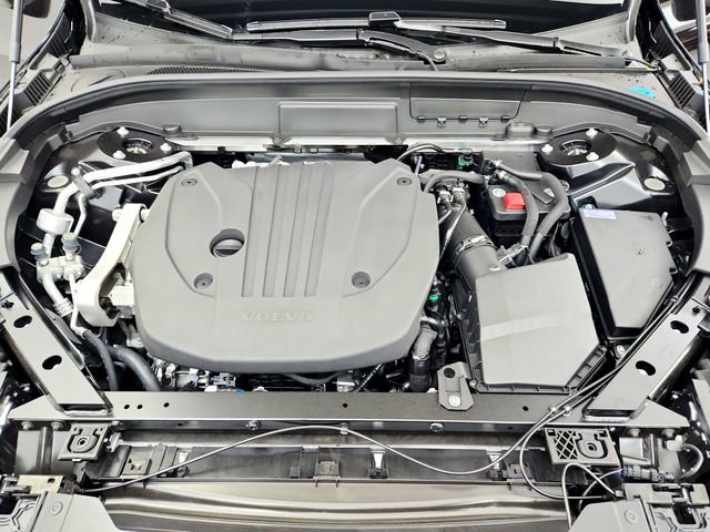 New 2026 Volvo XC60 B5 Ultra w/ Protection Package Premier image 32