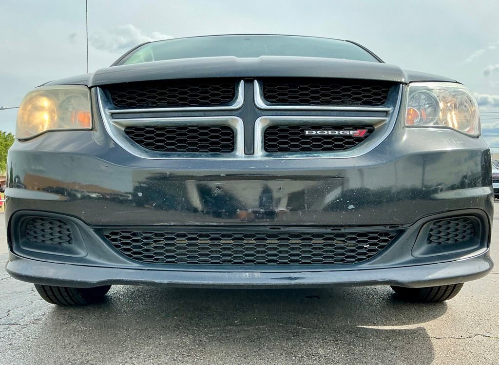 Used 2018 Dodge Grand Caravan SE w/ UConnect Hands-Free Group FWD image 9
