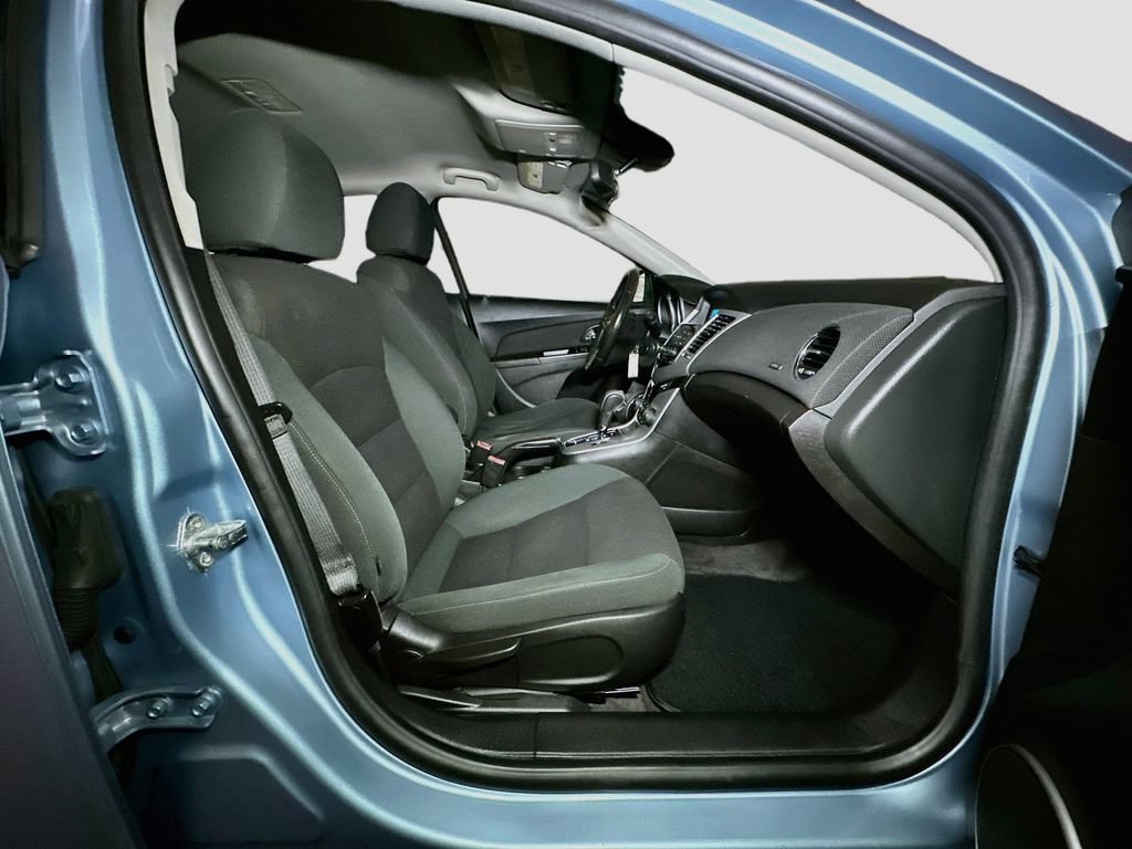 Used 2012 Chevrolet Cruze LT FWD image 35