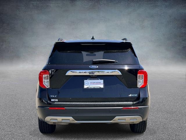 Used 2023 Ford Explorer XLT w/ Equipment Group 202A AWD/4WD image 3