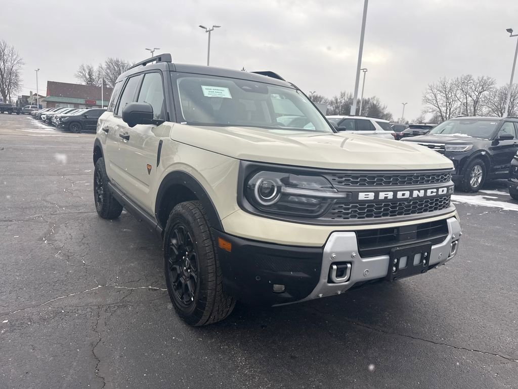 Used 2025 Ford Bronco Sport Badlands image 4