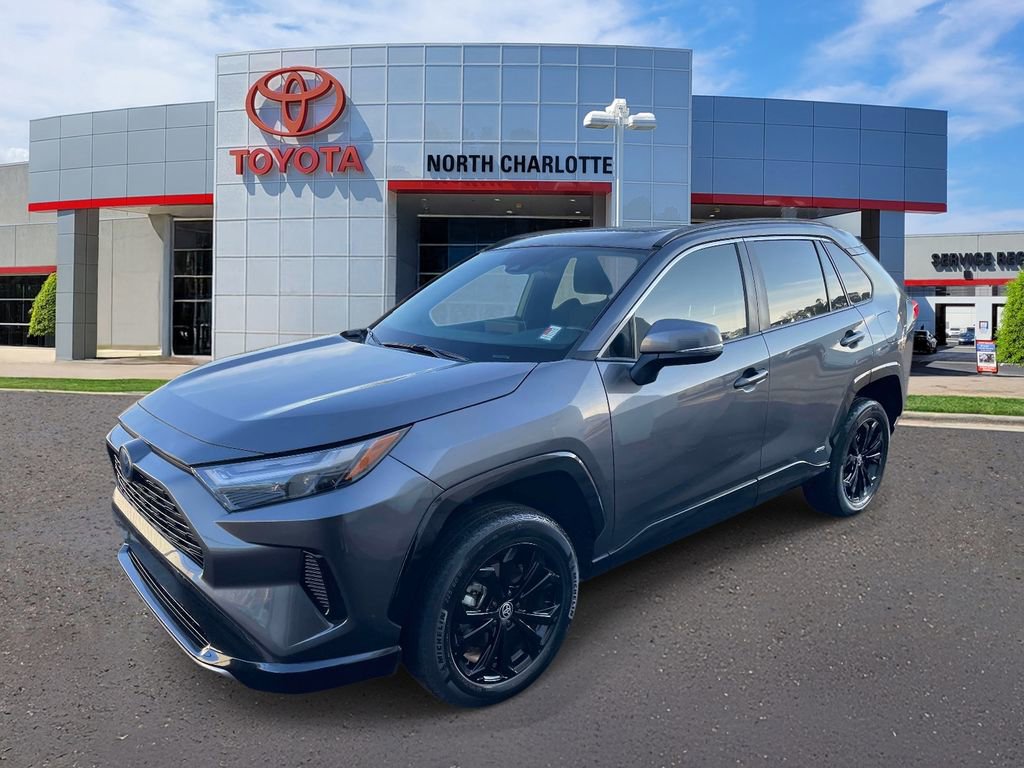 Used 2023 Toyota RAV4 SE w/ Convenience Package image 6