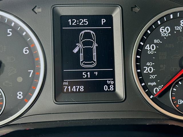 Used 2017 Volkswagen Tiguan Limited w/ Premium Package image 12